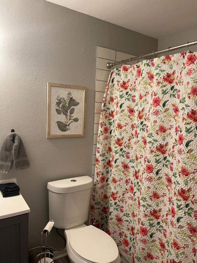 The Deannie Apt #6 - Simple And Homey 2Bd W/ Wifi Hamilton Ngoại thất bức ảnh